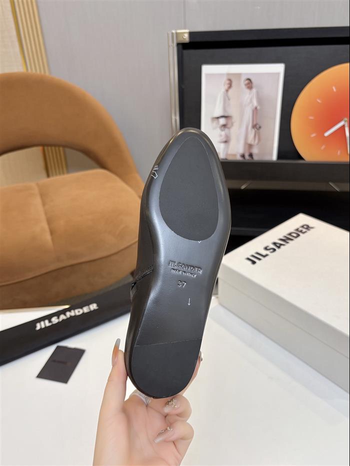 2025112818547975 360